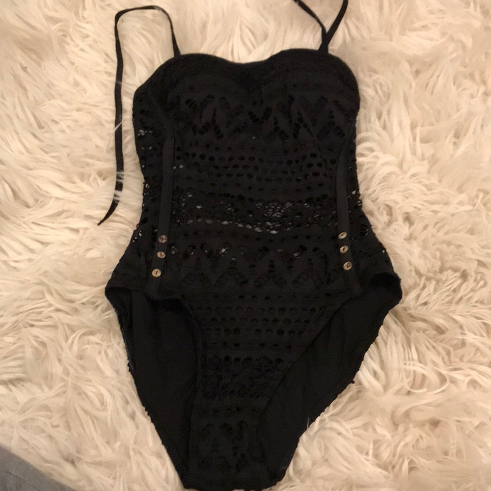 NEVERWORN BLACK SEXY ONE PIECE
